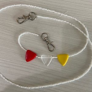 Pennant mask lanyard